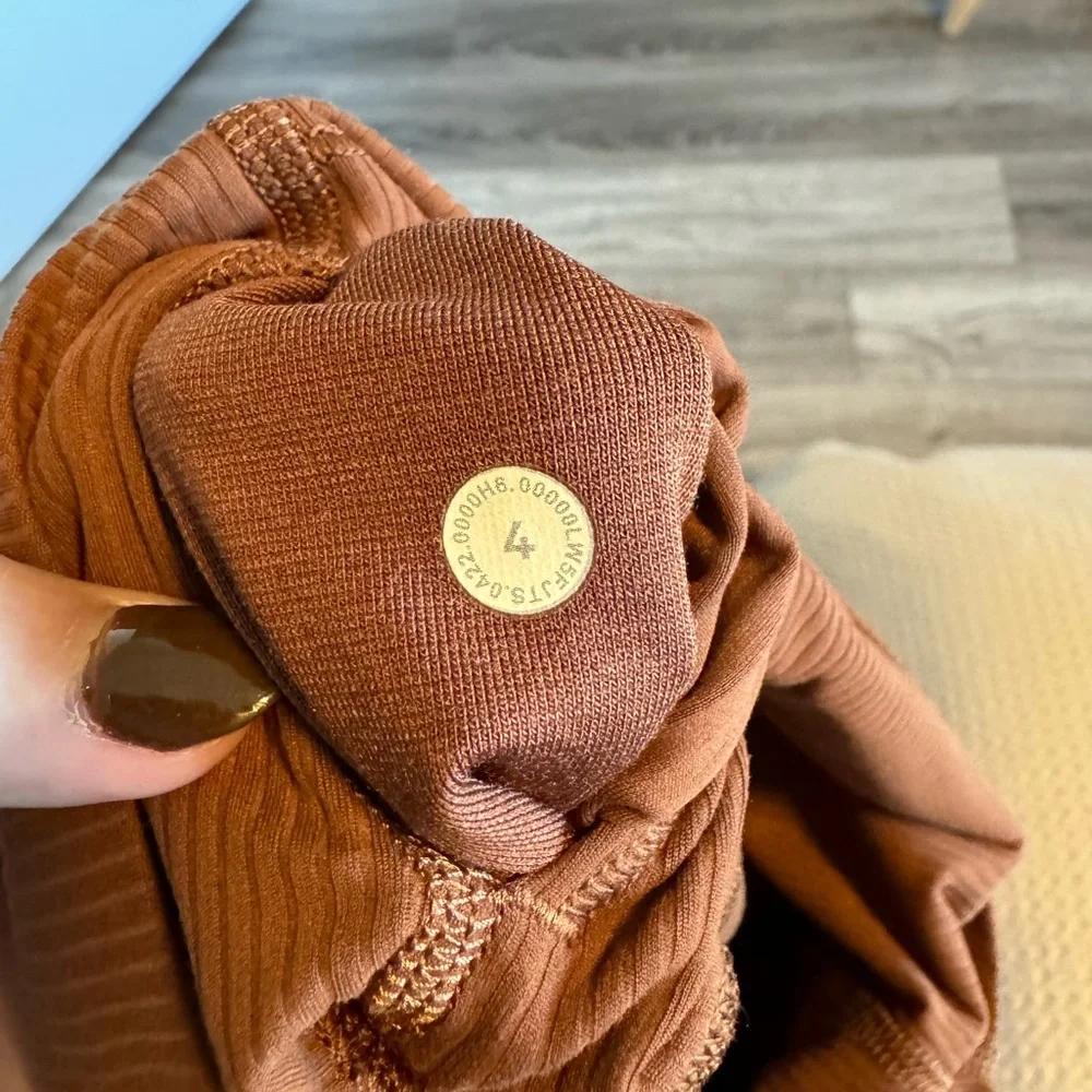 Lululemon Ribbed Aligns - Picture 3 of 3